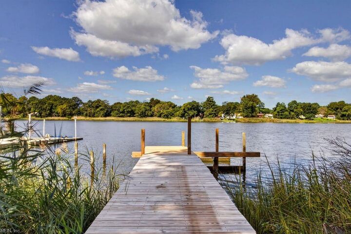 Property Photo: 1337 Walnut Ave VA 23325