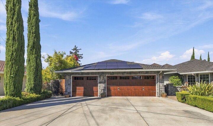 Property Photo:  14921 Donner Drive  CA 95124 