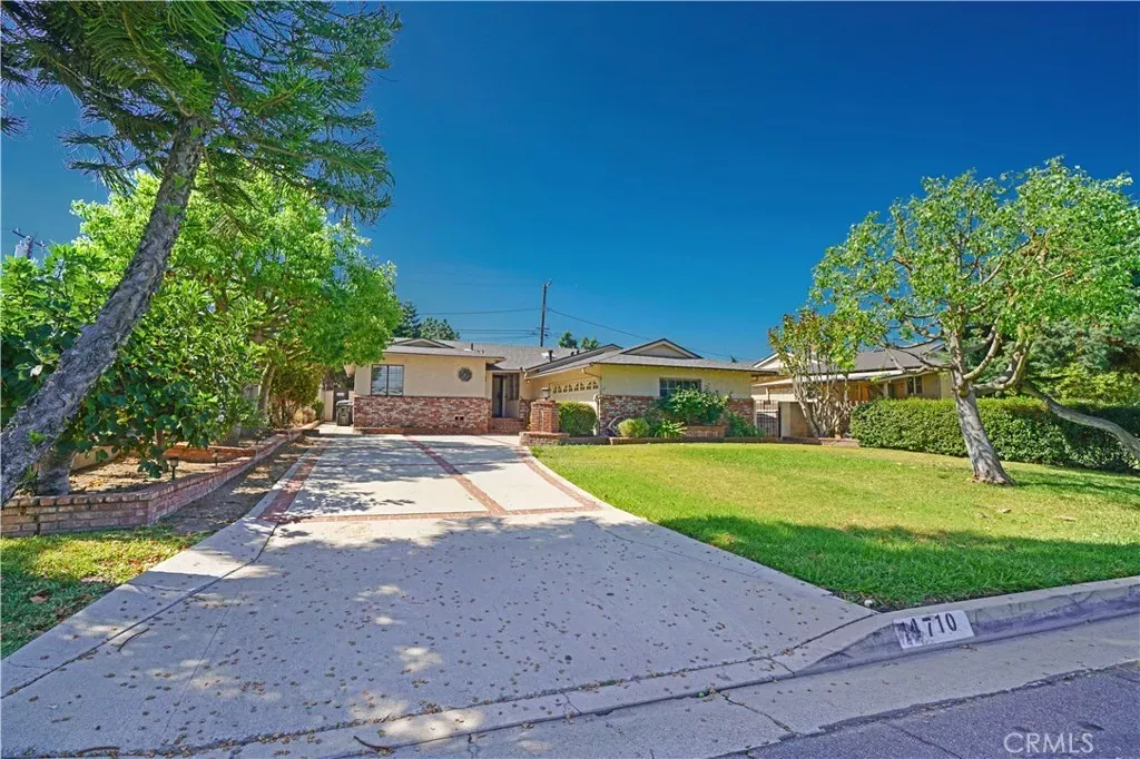 Property Photo: 14710 Terryknoll Drive CA 90604