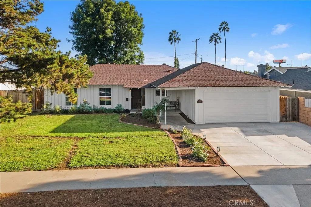 Property Photo: 2132 E Trenton Avenue CA 92867