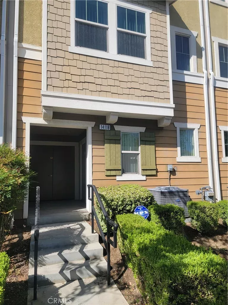 Property Photo: 14118 W Pine CA 91405