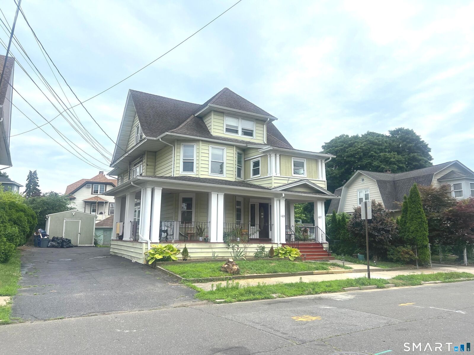 Property Photo:  105 Wentworth Street 2  CT 06606 