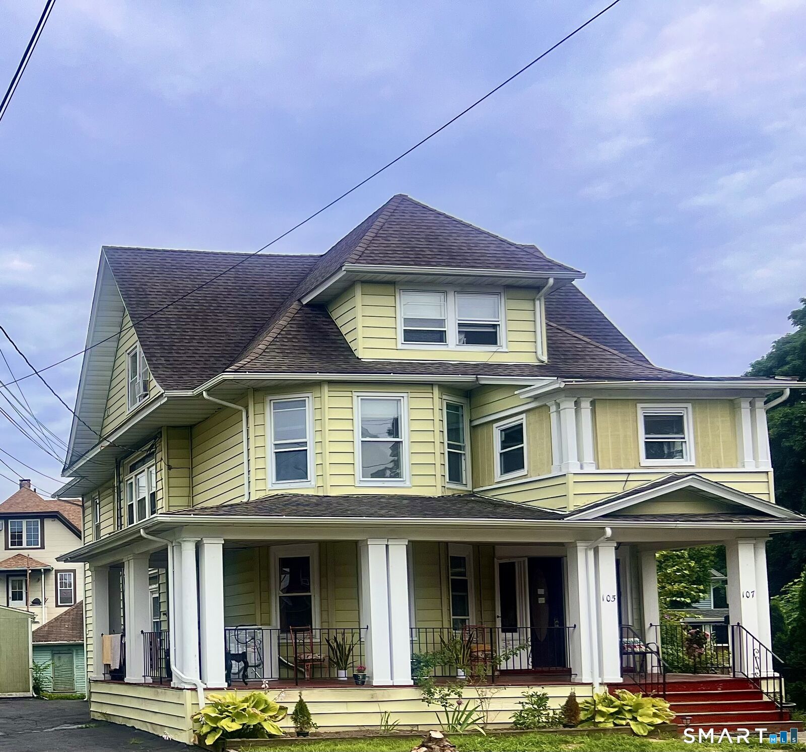 Property Photo:  105 Wentworth Street 2  CT 06606 
