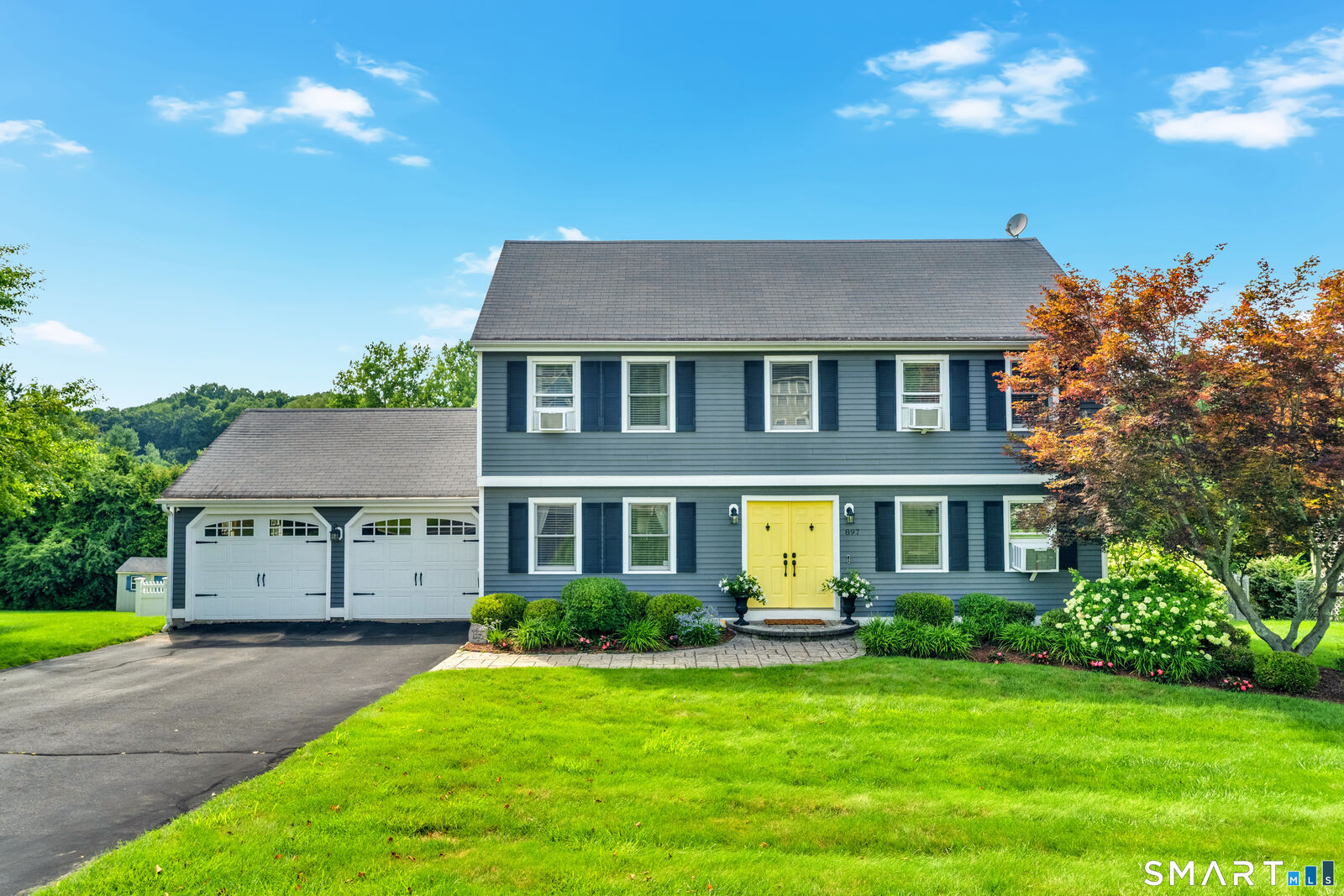 Property Photo:  897 East Street  CT 06457 