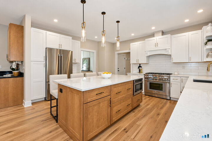 Property Photo:  24 Warde Terrace  CT 06825 