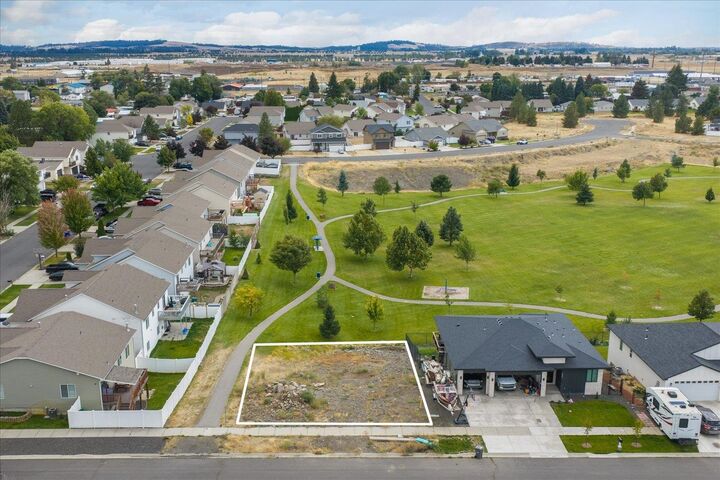 Property Photo:  13511 W 8th Ct  WA 99001 