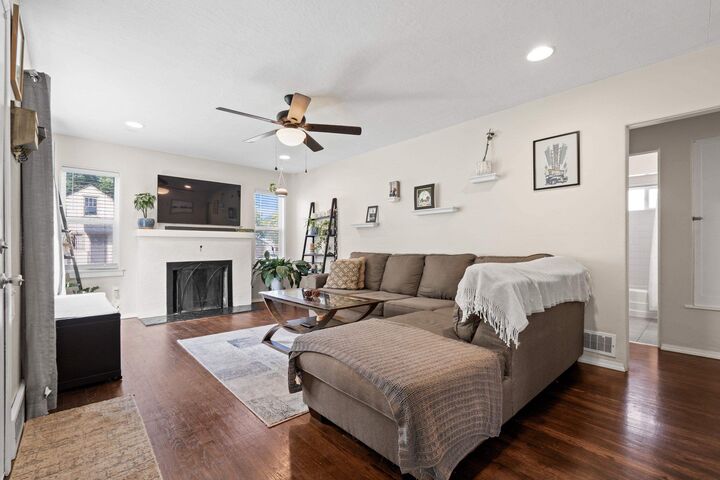 Property Photo: 3928 N Adams Rd WA 99205