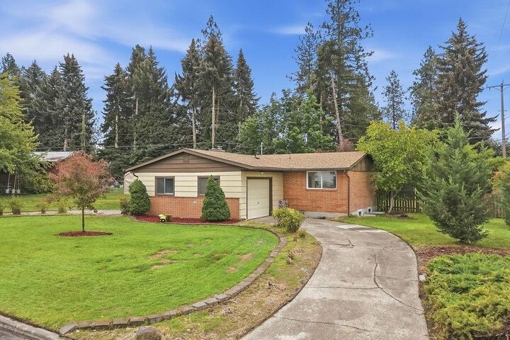 Property Photo: 621 W Greta Ave WA 99208
