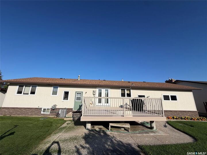 Property Photo:  615 Main Street  SK S0E 0Y0 