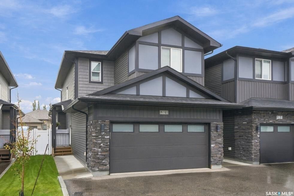 Property Photo:  525 Mahabir Lane 4  SK S7W 1G1 