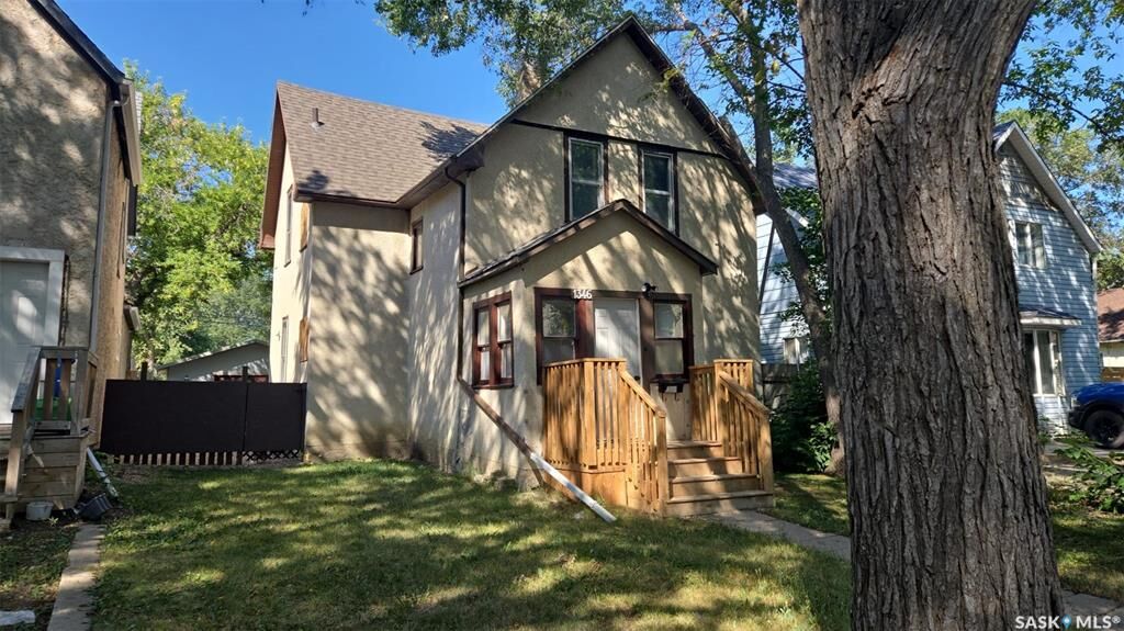 Property Photo:  1346 Rae Street  SK S4T 2C3 