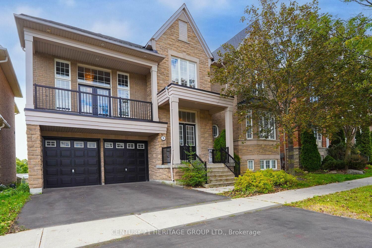 Property Photo:  9 Alpaca Drive  ON L4E 0E6 