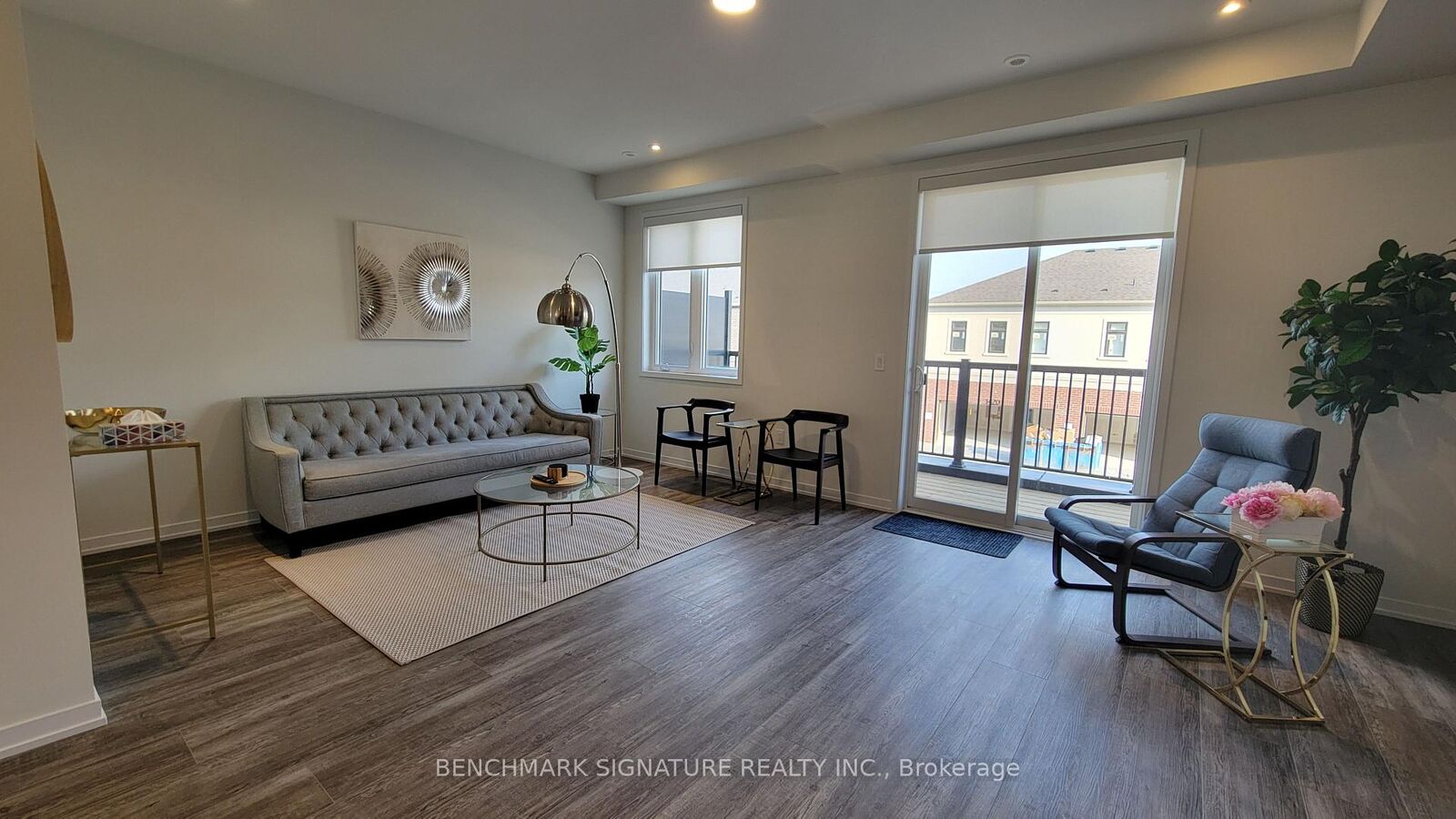 Property Photo:  14 Big Willow Crescent  ON L4E 1P5 