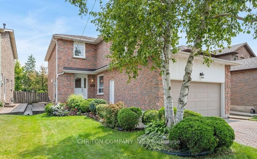 Property Photo:  1078 Lovingston Crescent  ON L4W 3M6 