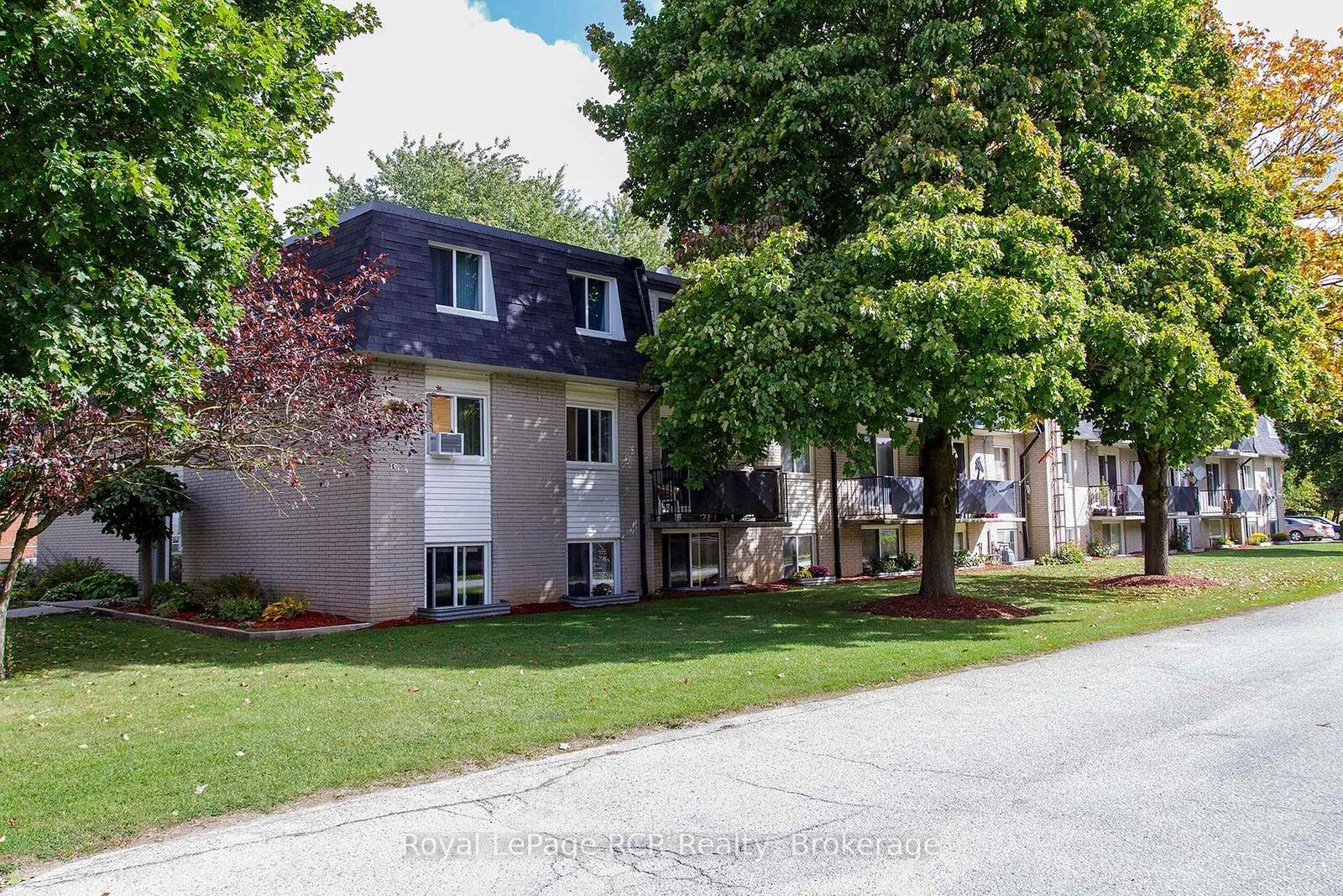 Property Photo:  118 Preston Street S 324  ON N0G 1A0 