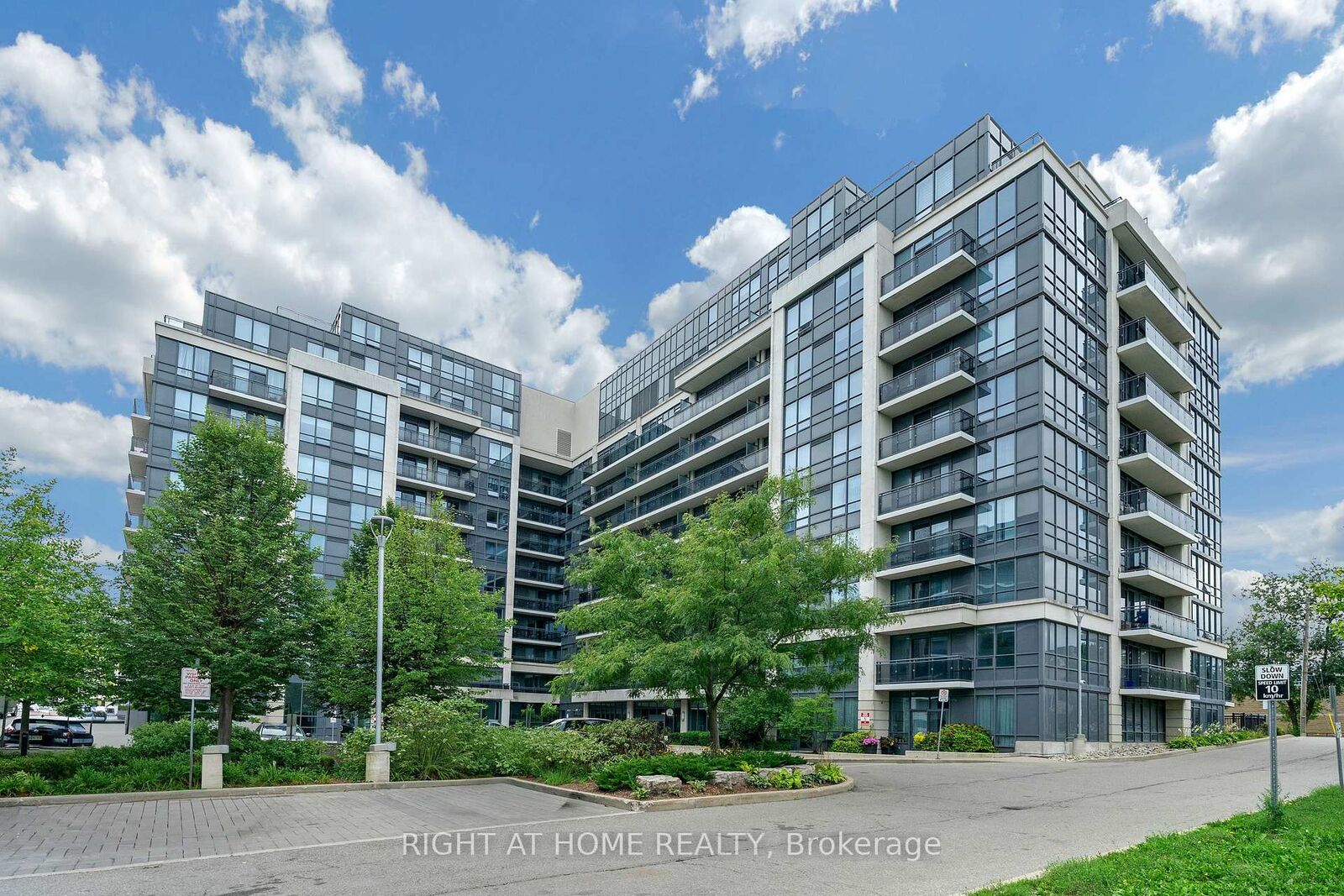 Property Photo: 370 Highway 7 N/A E 1021 ON L4B 0C4