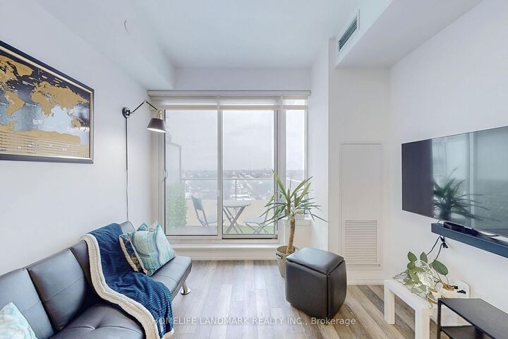 Property Photo: 75 Canterbury Place 10 ON M2N 2N1