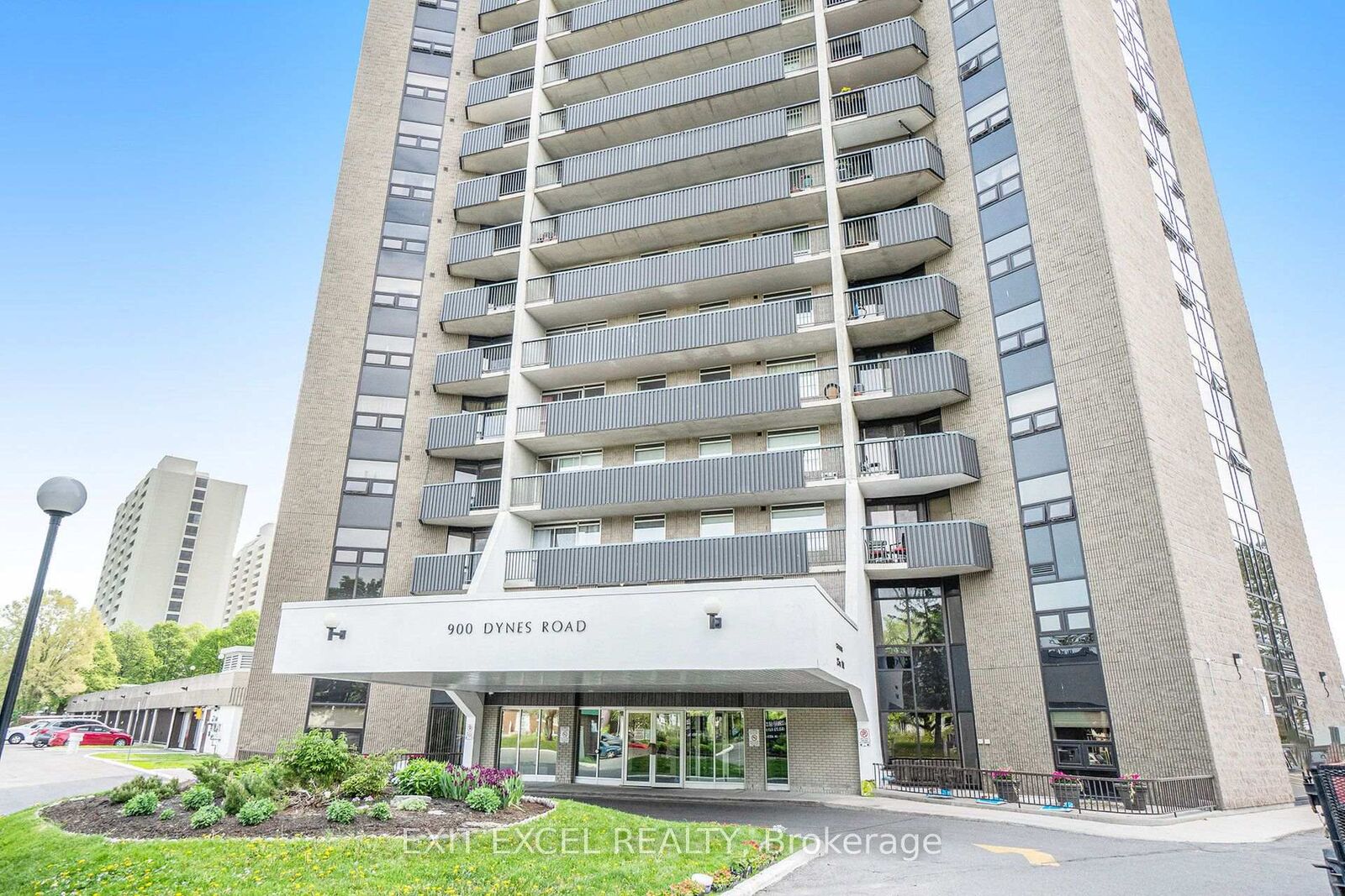 Property Photo:  900 Dynes Road 1701  ON K2C 3L6 