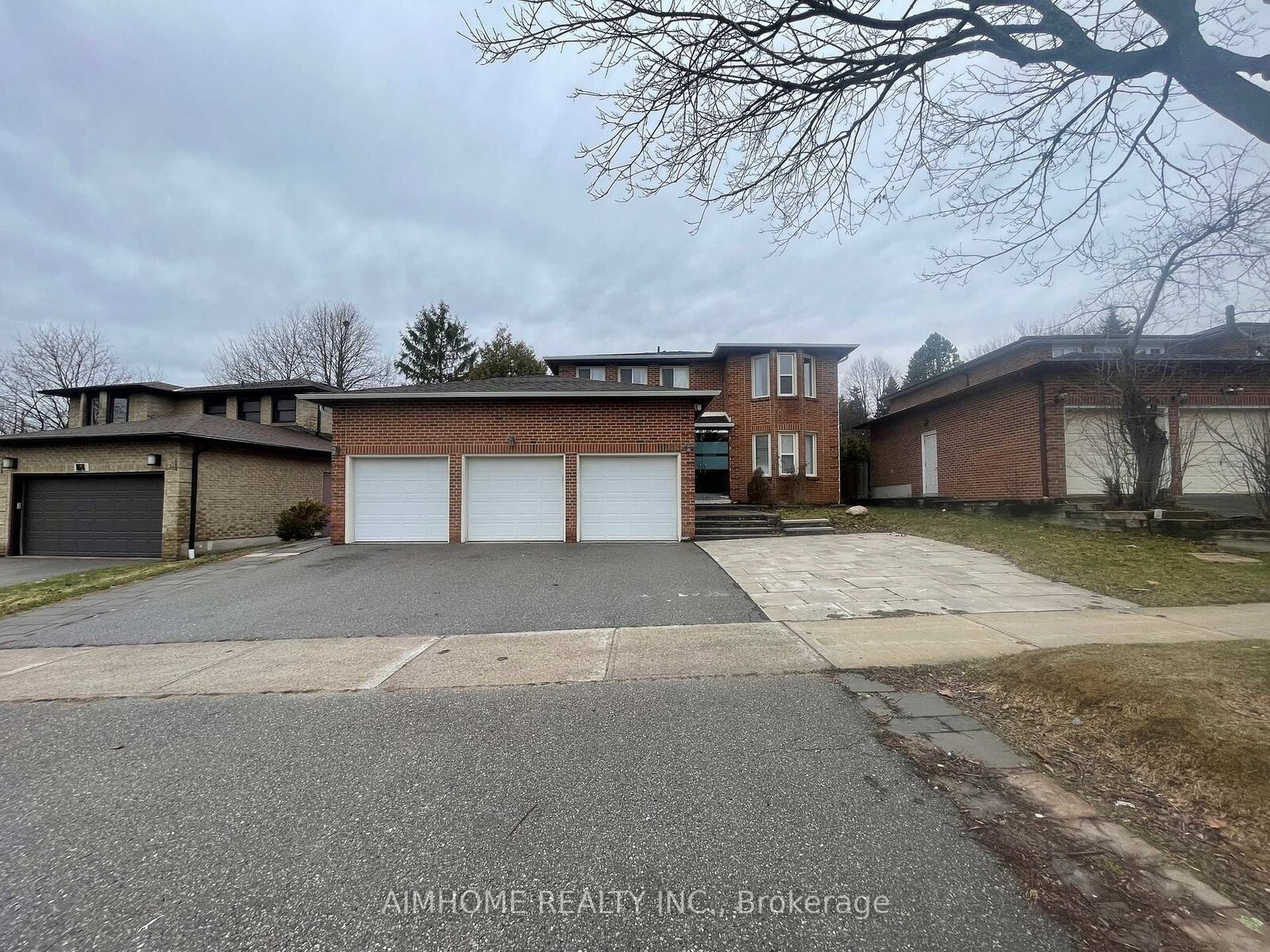Property Photo:  166 Fincham Avenue Main  ON L3P 4B3 