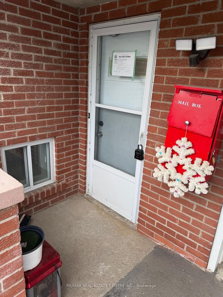 Property Photo:  33 Prouse Drive Bsmt  ON L6V 3A3 