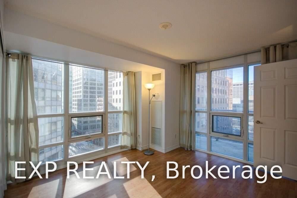 Property Photo:  761 Bay Street 809  ON M5G 2R2 