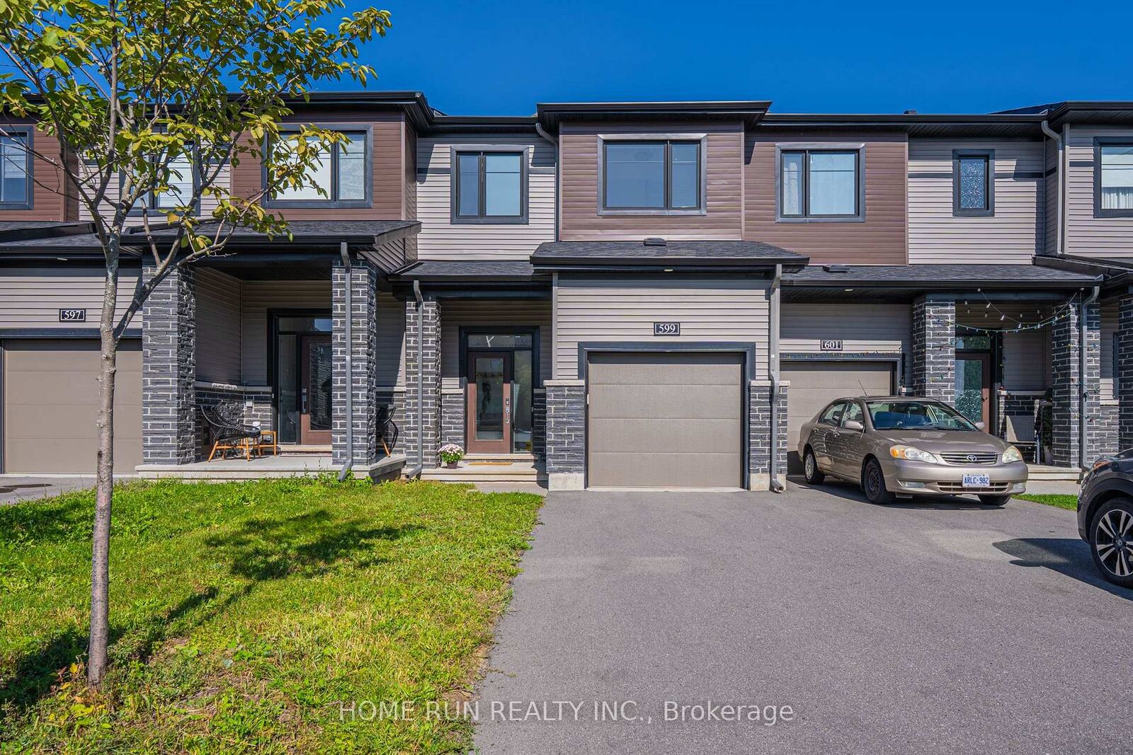 Property Photo:  599 Lilith Street  ON K2J 6Z5 