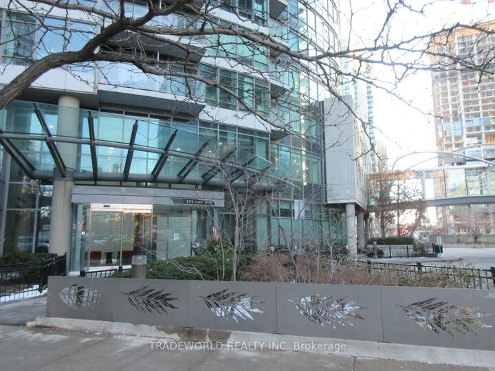 Property Photo:  373 Front Street W 2611  ON M5V 3R7 