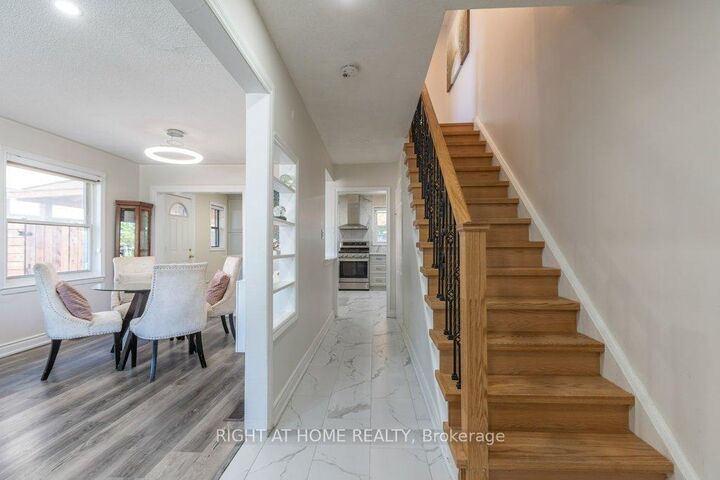 Property Photo:  4 Fennimore Crescent  ON M3N 1G8 