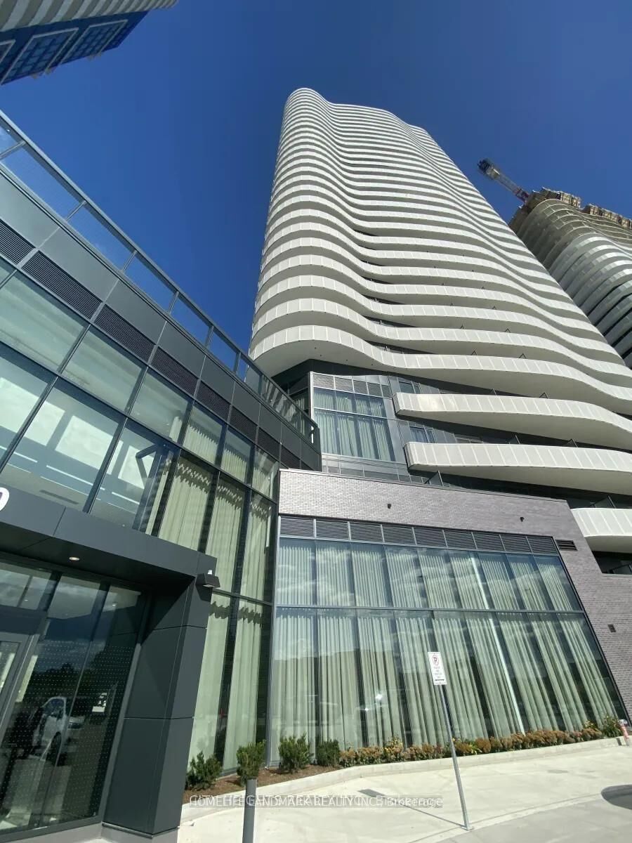 Property Photo:  7082 Islington Avenue 613  ON L4L 1V8 