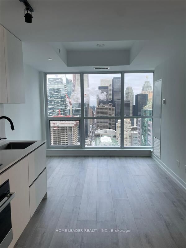 Property Photo:  327 King Street West Street 3708  ON M5V 0W7 