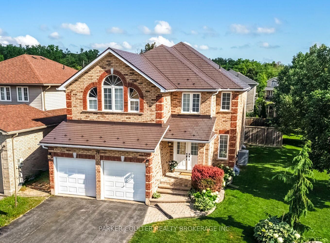 Property Photo:  71 Balmoral Place  ON L4N 0Y9 