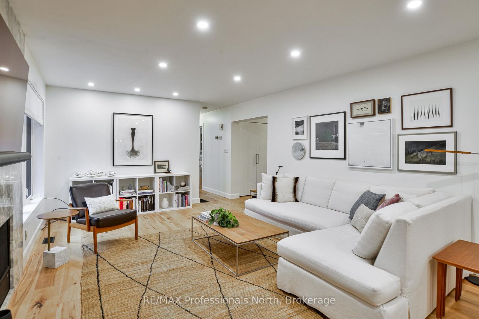 Property Photo:  225 Blanchard Street W  ON P1P 1A8 