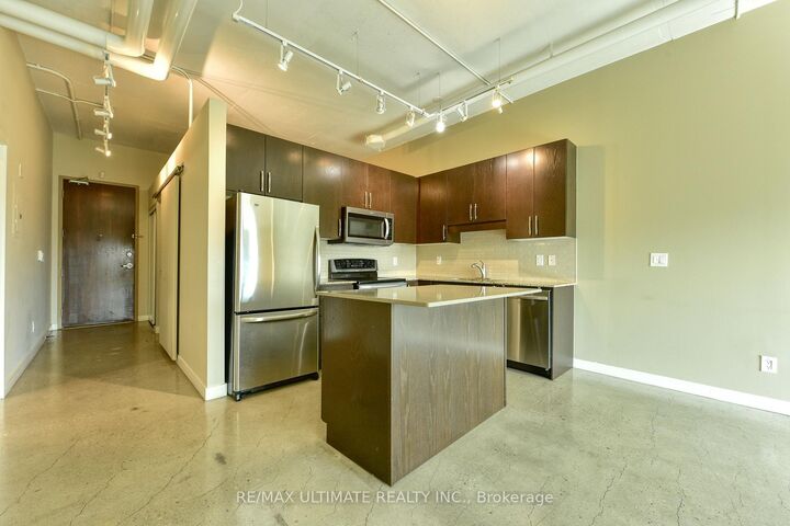Property Photo:  2 Fieldway Road 508  ON M8Z 0B9 