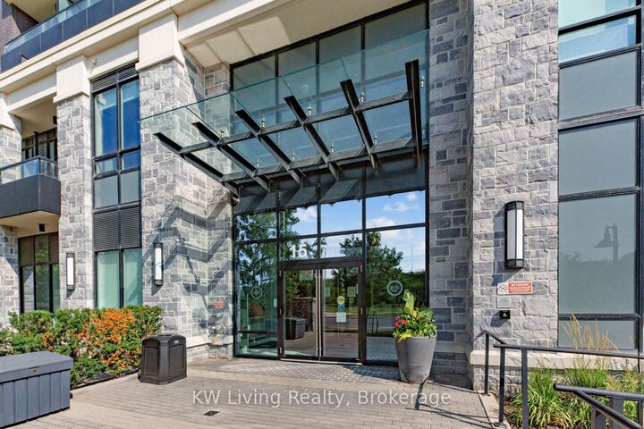 Property Photo:  15 Water Walk Drive 711  ON L6G 0G2 