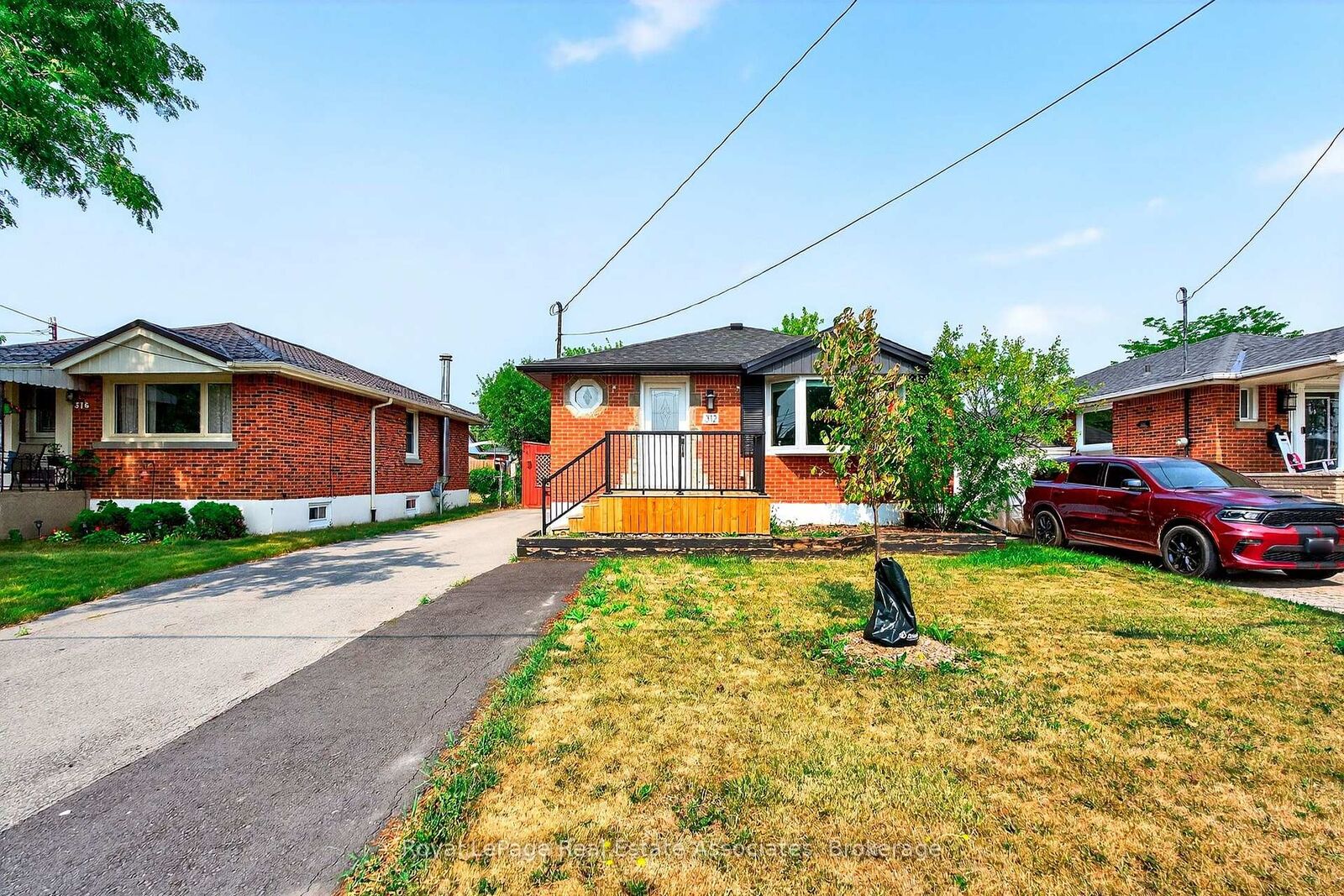 Property Photo:  312 East 45th Street Lower  ON L8T 3K8 