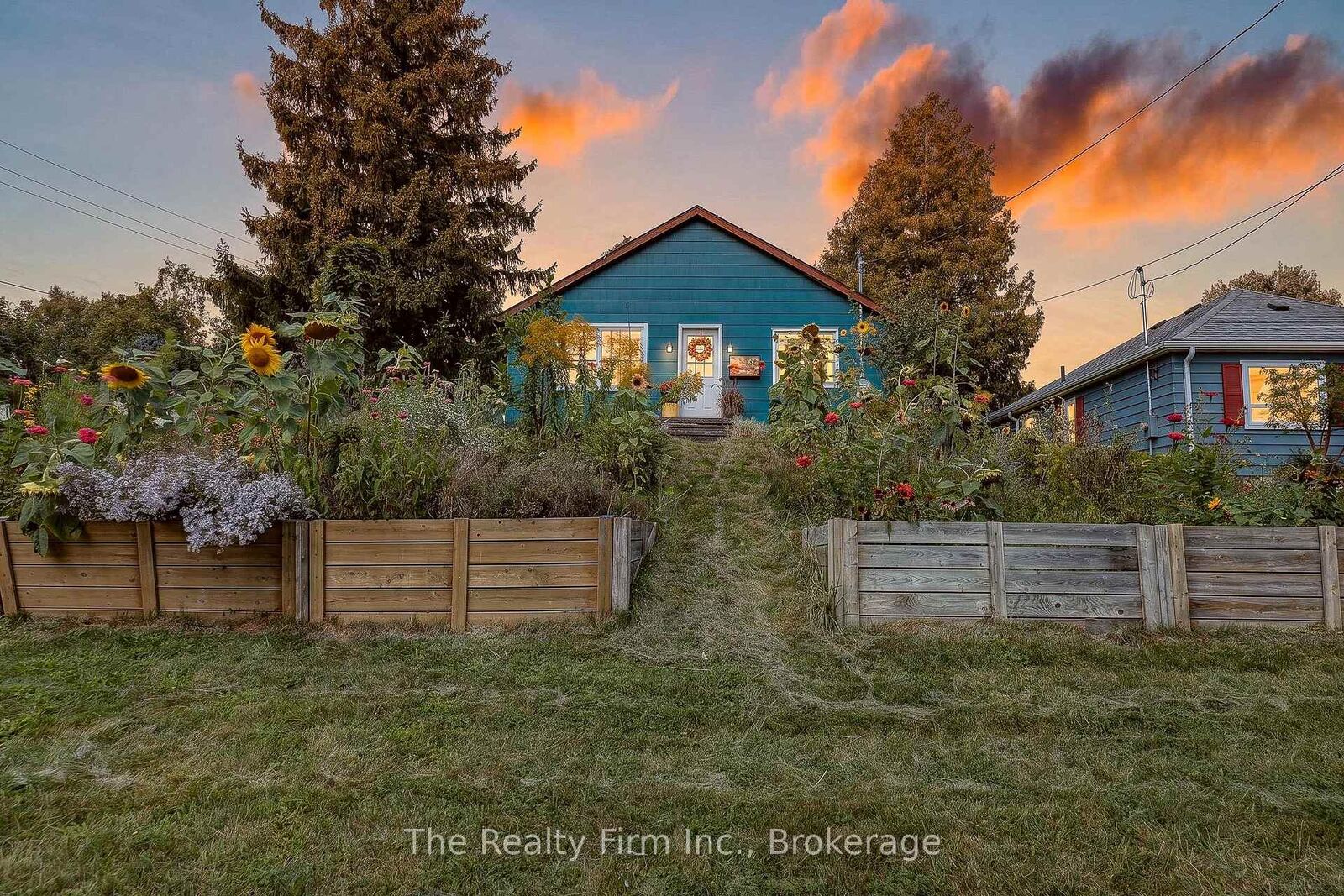 Property Photo: 136 Skye Street ON N5C 2P8