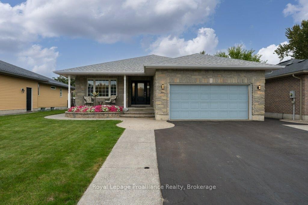 Property Photo:  16 Forest Valley Drive  ON K0K 2C0 