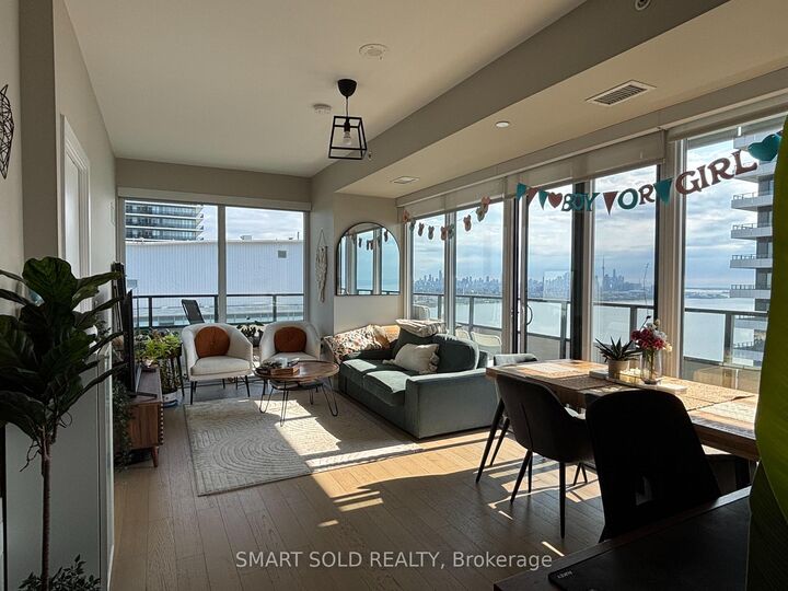 Property Photo:  30 Shore Breeze Drive 4315  ON M8V 0J1 