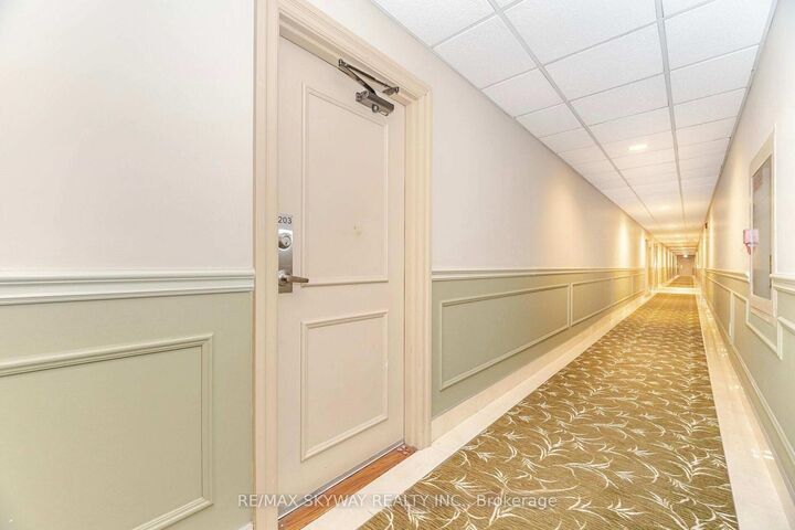 Property Photo:  1615 Bloor Street 1203  ON L4X 1S2 