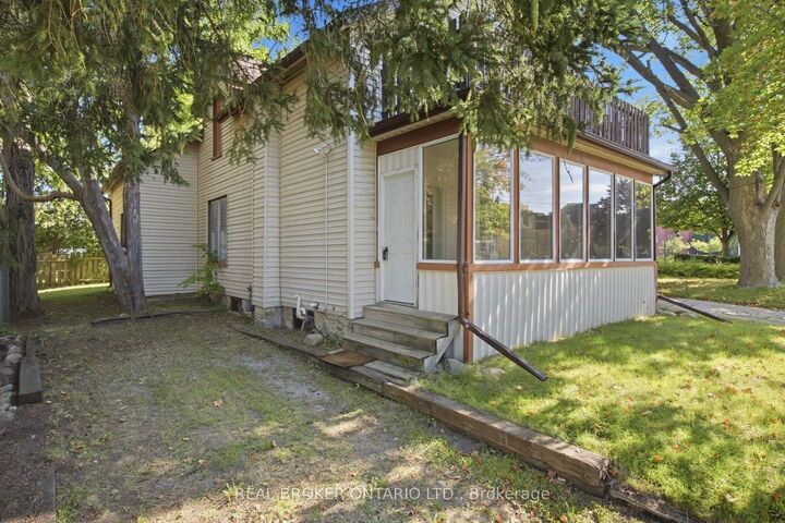 Property Photo:  162 Joseph Street  ON N2G 1J4 