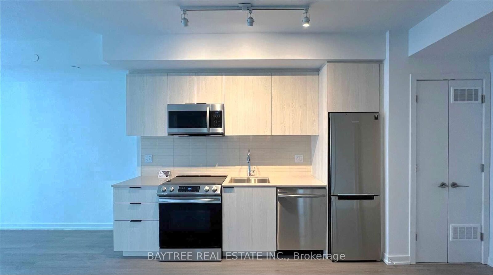 Property Photo:  50 Power Street 1122  ON M5A 0V3 