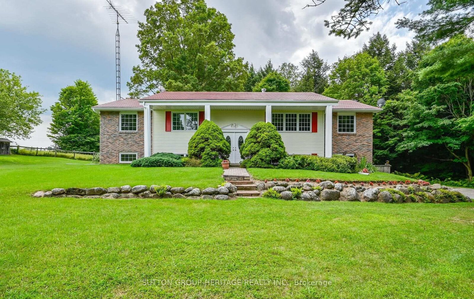 Property Photo:  3630 Devitts Road  ON L0B 1B0 