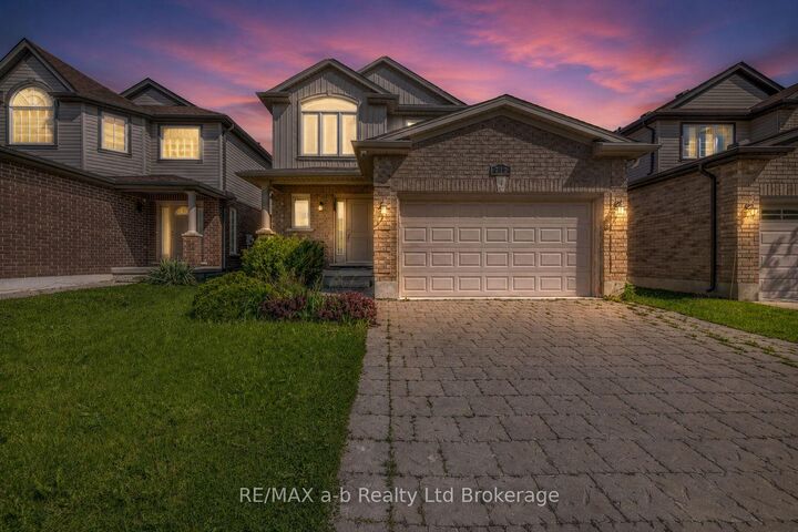 Property Photo:  712 Blackacres Boulevard  ON N6G 0J1 