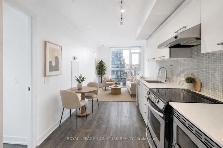 Property Photo:  87 Peter Street 1203  ON M5V 0P1 