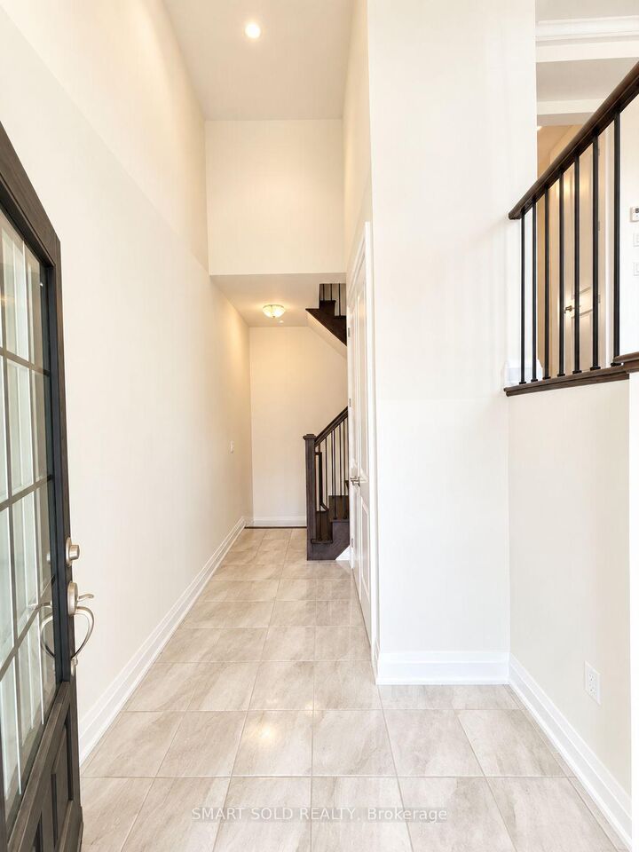 Property Photo:  35 Duncombe Lane  ON L4C 1C2 