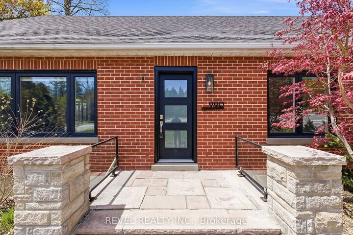 Property Photo: 990 Harmony Road N Main ON L1H 7K5