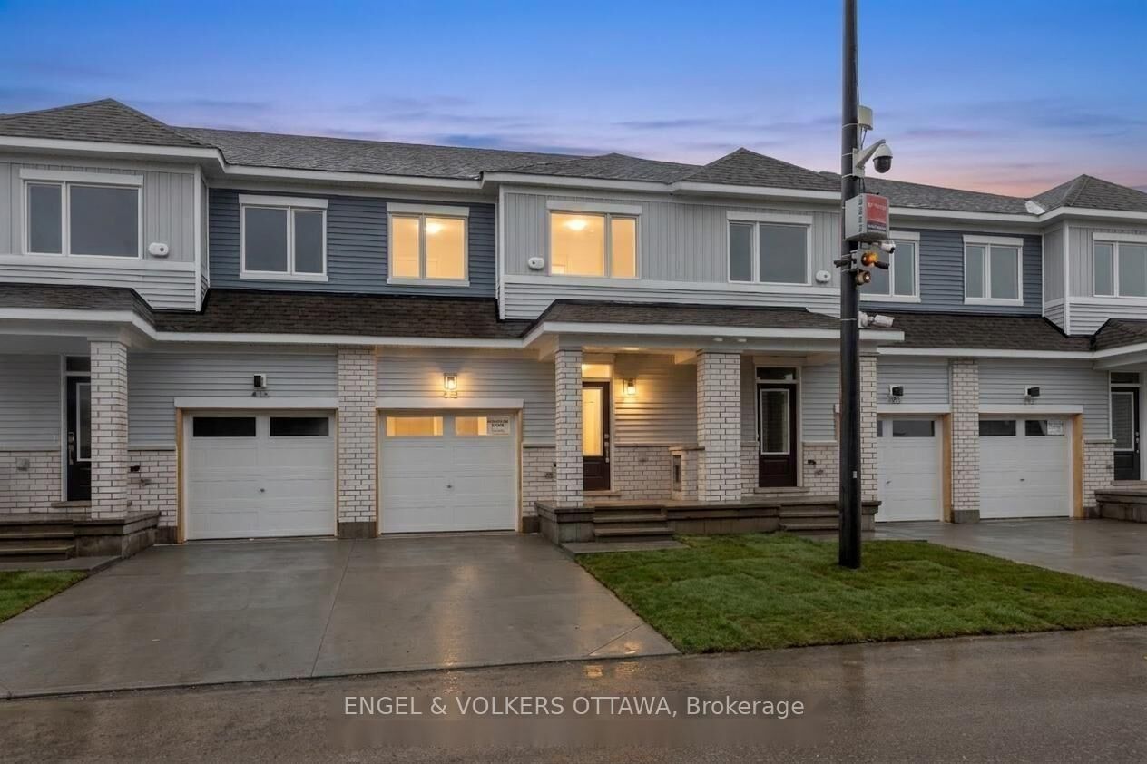 Property Photo:  418 Les Emmerson Drive  ON K2J 4J4 