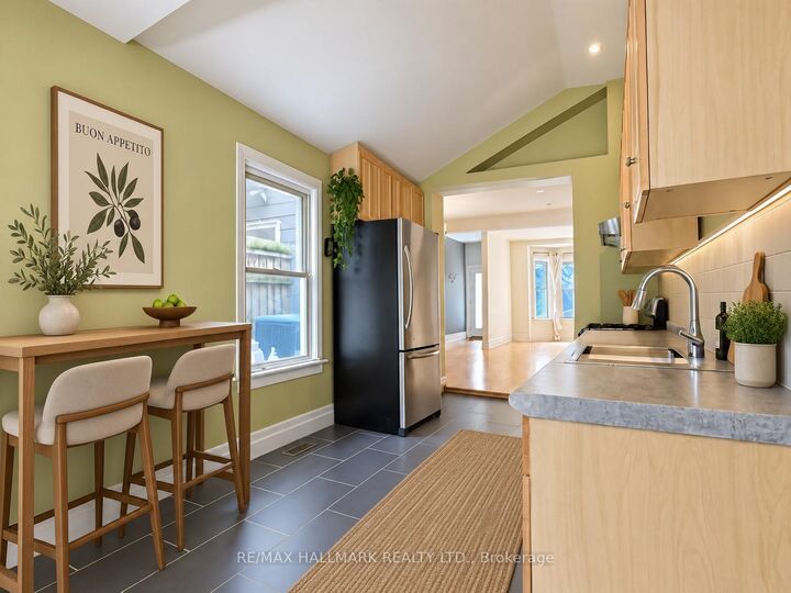 Property Photo:  193 Boulton Avenue  ON M4M 2J9 