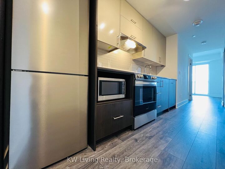Property Photo:  188 Fairview Mall Drive 1805  ON M2J 0H7 