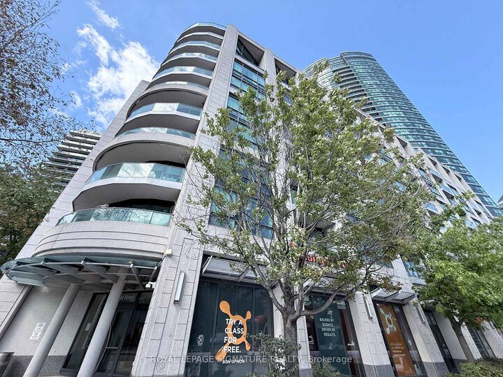 Property Photo:  600 Fleet Street 405  ON M5V 1B7 